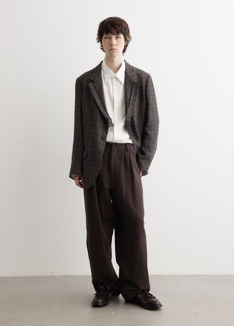 Y's for men, founded by Yohji Yamamoto in 1979, combines functionality and elegance in menswear, reflecting Yamamoto's design philosophy. The brand offers contemporary, avant-garde styles with monochromatic hues and masterful craftsmanship. Crafted from katsuragi cotton with a twill weave for an elevated texture, the Side Action Pleats Pants are cut to a wide, tapered leg with a relaxed fit. It features action pleats on the sides of the knees that allow for ease of movement.  - Katsuragi cotton- Wide, tapered leg - Zip fly with button closure - Action pleats on sides of knees- Side and back pockets- Relaxed fit  Materials:100% Cotton. Care:Cold machine wash.  Sizing: Item fits true to size and is in Japanese sizing. Model wears a size 3 and is 185cm/6'1". Japanese Man Outfit, Pleated Pants Outfit Men, Pleated Pants Men, Pleated Pants Outfit, Japanese Menswear, Outfits Moodboard, Yohji Yamamoto Menswear, Pleats Pants, Japanese Workwear