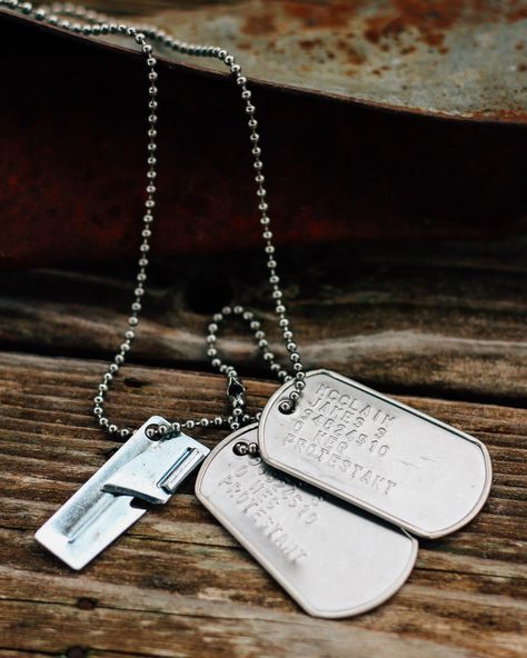 Dog Tag Drawing Military, Navy Dog Tags, Us Army Dog Tags, Military Tags, Galaxy Stuff, Army Dog Tag, Military Jewelry, Black Spiderman, Medical Dental