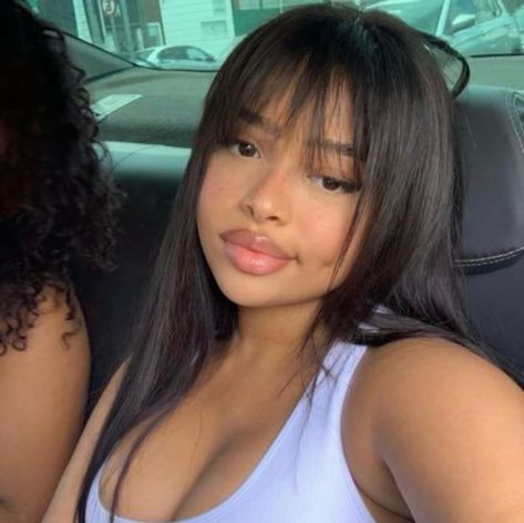 Natural Hair Bangs, Long Straight Black Hair, Straight Black Hair, Bangs With Medium Hair, Virgin Hair Wigs, Glueless Wigs, Instagram Selfie, Hair Straight, Long Black Hair