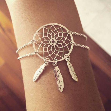 . Dream Catcher Bracelet, Dream Catcher Jewelry, Dream Catcher Craft, Feather Bracelet, Dream Catcher Diy, Dream Catcher Boho, Tassel Bracelet, Bijoux Diy, Silver Bracelets