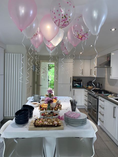 House Decorations For Birthday, Kitchen Counter Birthday Party Decor, Birthday Breakfast Decorations, Airbnb Birthday Decor, Kitchen Island Party Decor, Kitchen Balloon Decoration, Decorated Airbnb For Birthday, Birthday Kitchen Decorations, Porch Birthday Decorations