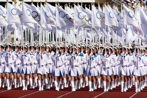 Opening ceremony Seoul Olympics 1988, Olympic Athletes, Olympic Sports, Summer Olympics, Action Poses, Vintage Sports, Opening Ceremony, Olympic Games, Seoul