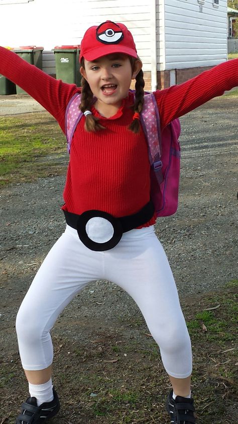 Pokémon Ball Costume, Poke Ball Costume, Pokeball Costume, Pokemon Costumes Diy, Cosplay Pokemon, Nightmare Before Christmas Pumpkin, Halloween Parejas, Pokemon Costumes, Pokemon Diy