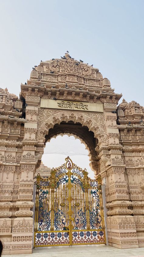 Beautiful views of kirti mandir Barsana Aesthetic, Barsana Temple, Mandir Aesthetic, Kirti Mandir Barsana, Room Asthetics, Vrindavan Dham Images, Vrindavan Photography, Vrindavan Dham, Vrindavan Photography Pictures