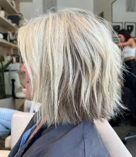 Tousled Blunt Bob with White Highlights for Thick Hair over 50 Layered Thick Hair, Grey Bob Hairstyles, Pretty Blonde Hair, Thick Coarse Hair, Easy Short Haircuts, Grey Hair Over 50, Anh Co Tran, Course Hair, Thick Wavy Hair