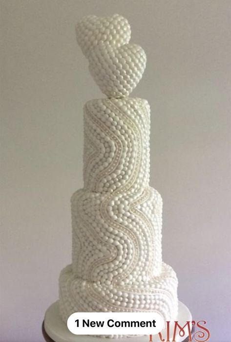 Bolo Buttercream, Beaded Cake, Indoor Wedding Decorations, Cake Structure, Modern Cake, Pretty Wedding Cakes, Fondant Wedding Cakes, Modern Cakes, Creative Cake Decorating