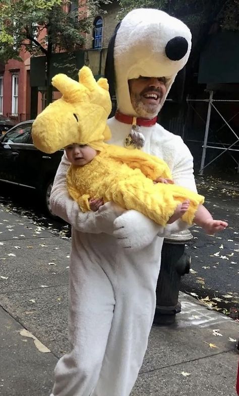 Woodstock Costume, Woodstock Outfit, Snoopy Costume, Woodstock Bird, Iconic Costumes, Gus Kenworthy, Best Celebrity Halloween Costumes, Celebrity Halloween, Andy Cohen