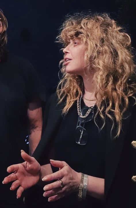 Nicky Nichols, Shaggy Long Hair, Natasha Lyonne, Wedding Traditions, Punk Hair, Fascinating Facts, Orange Is The New Black, Hair Reference, Textured Hair