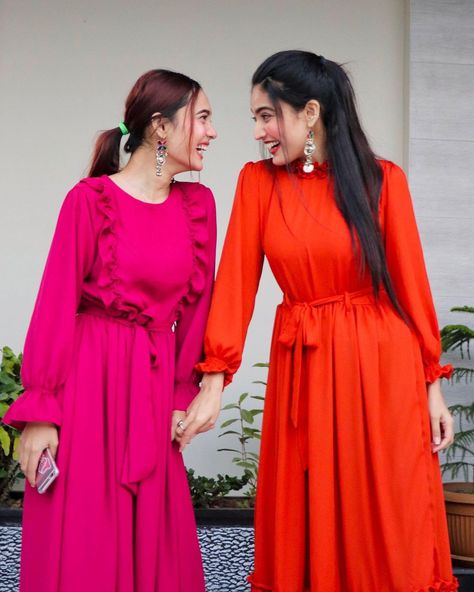 Sisterology Pics, Fatima Faisal Dress, Sistrology Pics, Sistrology Pic, Sistrology Dress, Sister Dp, Fatima Faisal, Iqra Kanwal, Sisters Photography Poses