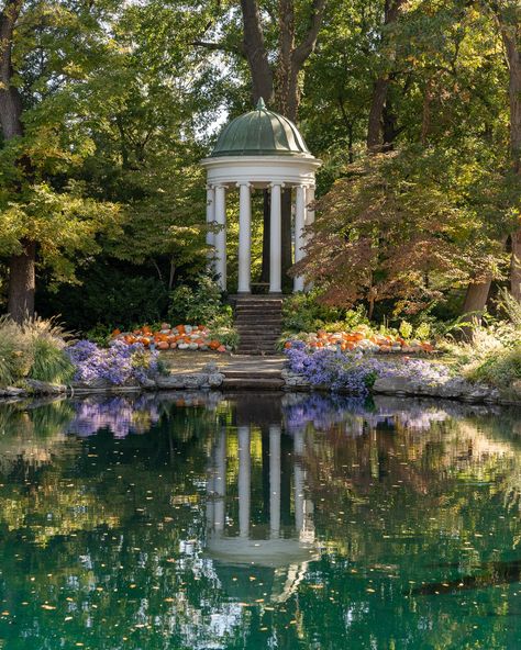 Searching for a peaceful place in Tulsa? Check out the Philbrook Museum's gardens—a beautiful oasis in the heart of Tulsa with lush landscapes, colorful blooms, and cool sculptures.   It's great for a family outing, a romantic walk, or just enjoying art and nature.   Click the link to see why these gardens are a must-visit! Cool Sculptures, Philbrook Museum, Romantic Walk, Oklahoma Travel, A Peaceful Place, Twenty Twenty, Art And Nature, Peaceful Place, Tulsa Oklahoma