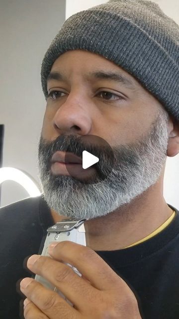 Grey Hair Black Man, Chinstrap Beard, Boys Beard Style, Trimmed Beard, Salt And Pepper Beard, Bad Beards, New Beard Style, Beard Line, Black Men Beard Styles