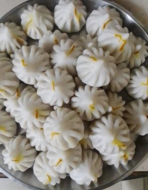 Modak Sweet Snapchat, Ukadiche Modak Snapchat, Modak Sweet Snapchat Story, Modak Indian Sweet, Sweet Snapchat, Prasad Recipe, Ukadiche Modak, Happy Diwali Cards, Modak Recipe