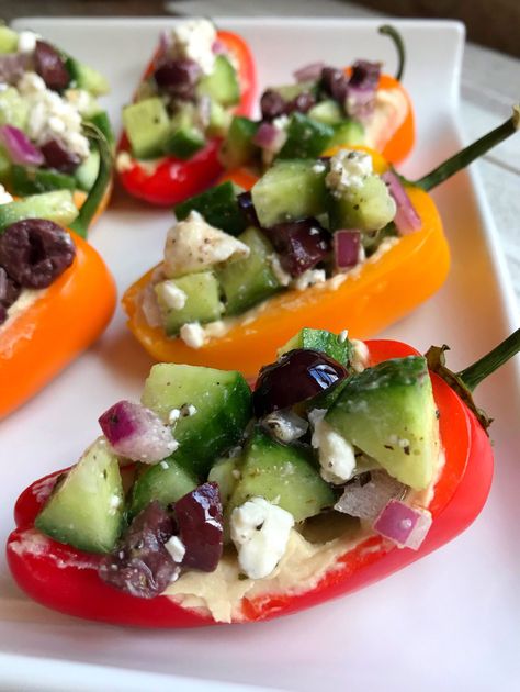 Bell Pepper Boats, Pepper Boats, Mini Peppers Recipes, Pepper Recipes Healthy, Pepper Sandwich, Bell Pepper Recipes, Stuffed Mini Peppers, Healthy Sandwiches, Peppers Recipes