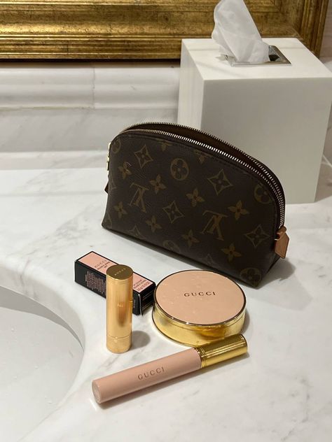 Louis Vuitton Makeup Bag, Minimalist Makeup Bag, Gucci Beauty, Sephora Haul, Minimal Makeup, Makeup Store, Healthy Skin Tips, Luxury Makeup, Beauty Skincare