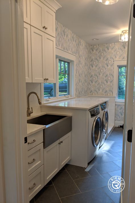 Mudroom Sink Cabinet, Deep Laundry Sink, Deep Laundry Room Sink, Built In Utility Sink, Large Laundry Sink, Mudroom With Dog Wash, Laundry Room With Sink Ideas, Laundry Room With Utility Sink, Sink In Laundry Room