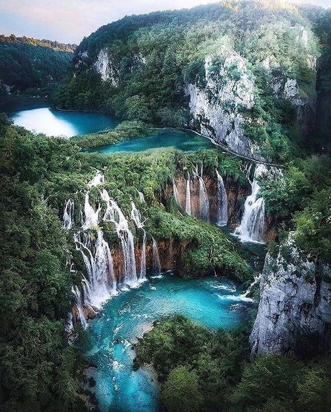 Exploring Europe on Instagram: “Who would you bring here?🥰 Plitvice Lakes National Park in Croatia from @michaelmatti / @eyes.abroad / @kyrenian 3-7” Landscape Ideas Front Yard Curb Appeal, Plitvice Lakes National Park, Landscape Photography Tips, Beautiful Landscape Photography, Plitvice Lakes, Landscape Photography Nature, Croatia Travel, Zadar, Dubrovnik