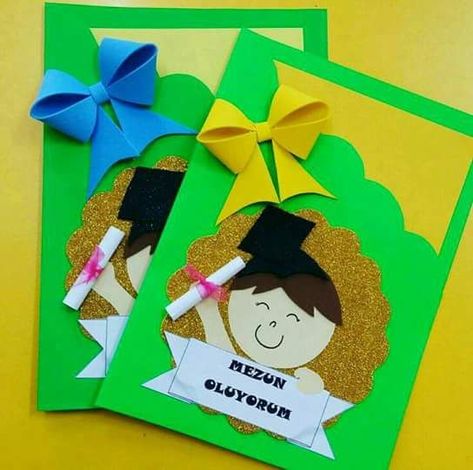 3 Quick and Easy Paper Flower Wall Hanging Ideas Result Card Envelope Decoration For Kids, Easy Paper Snowflakes, Folder Decoration, Paper Snowflake Designs, School Results, Paper Flower Wall Hanging, Snowflakes Design, Graduation Cards Handmade, Wall Hanging Ideas