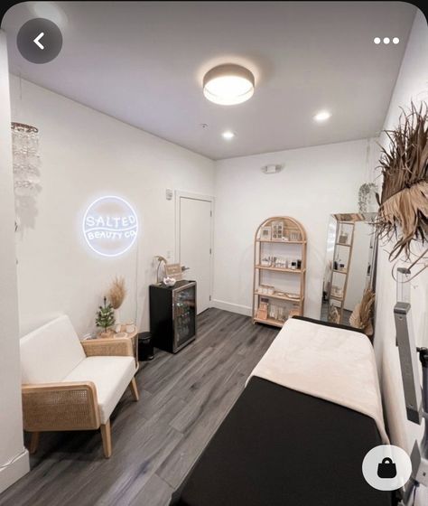 Small Esthetician Room, Esthetician Room Ideas, Solo Esthetician Room, Aesthetic Esthetician, Esthetician Studio, Spa Room Ideas Estheticians, Solo Esthetician, Spa Room Ideas, Massage Room Decor