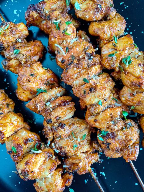 Oven Baked Garlic Parmesan Chicken Skewers - Go Healthy Ever After Italian Parmesan Chicken Skewers, Oven Chicken Skewers, Baked Chicken Skewers Oven, Baked Chicken Skewers, Garlic Parmesean Chicken, Oven Parmesan Chicken, Chicken Skewers In Oven, Panko Crusted Chicken Breast, Oven Baked Garlic