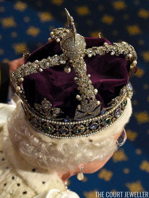 State Opening of Parliament: May 2016 | The Court Jeweller Imperial State Crown, British Crown Jewels, Elizabeth 2, Royal Crown Jewels, Rainha Elizabeth Ii, House Of Lords, Royal Crowns, Reine Elizabeth, Royal Tiaras