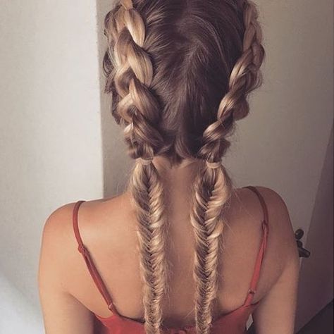 Plait Braid, Casual Updo, Loose French Braids, French Braids, French Braid Hairstyles, Cool Braids, Plaits, French Braid, Hair Envy