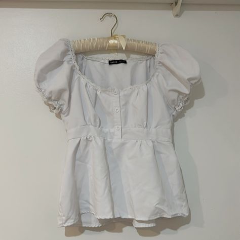 White top with buttons and puffy sleeves White Puffy Shirt, White Puffy Sleeve Top, Puffy Sleeves Shirt, Puffy Shirt, Puffy Sleeve Top, Top With Buttons, Puffy Sleeves, Shein Tops, Performance Outfit