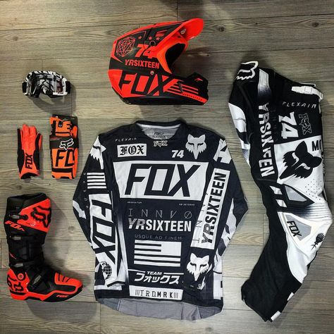 Motocross Outfits, Dirt Bike Riding Gear, Racing Outfit, Dirt Bike Helmets, Dirt Bike Gear, Bike Outfits, Motocross Gear, Dirt Bike Racing, Motocross Love