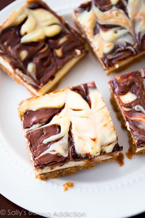 Nutella Cheesecake Bars, Swirl Cheesecake, Vegan Pumpkin Recipes, Savory Pumpkin Recipes, Nutella Cheesecake, Nutella Brownies, Sally's Baking, Nutella Recipes, Cheesecake Bars