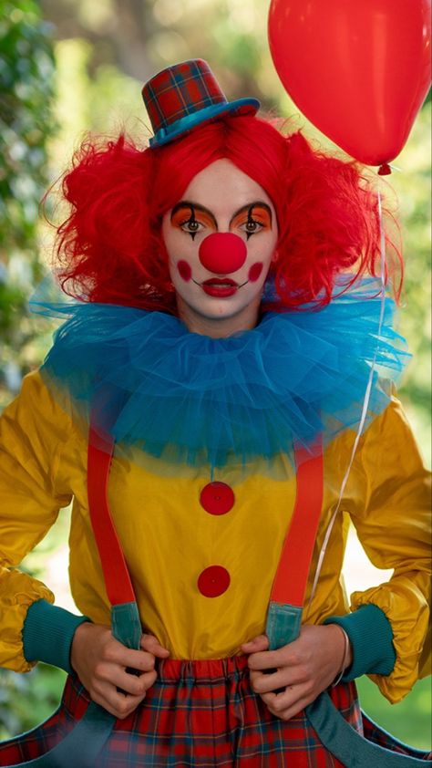 Clown Costume Diy, Clown Dress, Halloween Circus, Clown Clothes, Clown Party, Female Clown, Send In The Clowns, Cute Clown, Circus Costume