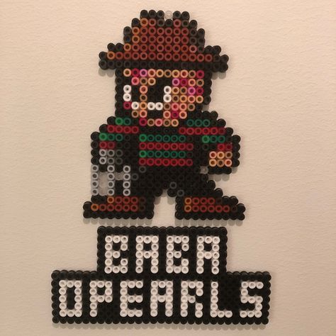 Freddy Krueger Terror On Elmstreet 8bit Perler Beads Pärlplatta Freddy Krueger Perler Beads, Jason Perler Beads, Freddy Krueger Cross Stitch, Leatherface Perler Beads, Rocky Horror Perler Beads, Pixel Art Grid, Freddy Krueger, Pixel Art Pattern, Perler Beads