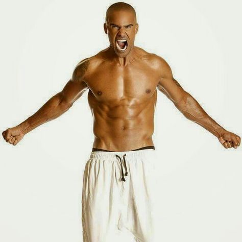 I love this picture Shemar Moore Funny, Shemar Moore Shirtless, Sherman Moore, Kaptan Jack Sparrow, Funny Poses, Crimal Minds, Shemar Moore, Television Program, Actor Model