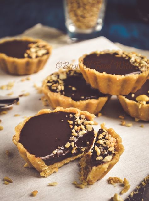 No Bake Chocolate Tarts Recipe| How To Make Chocolate Ganache Tart Mini Chocolate Tarts Recipe, Chocolate Tarts Mini, Ganache Tart, Mini Tart Recipes, Chocolate Tarts, Chocolate Tarts Recipe, Chocolate Ganache Tart, Biscuits Diététiques, Chocolate Ganache Filling