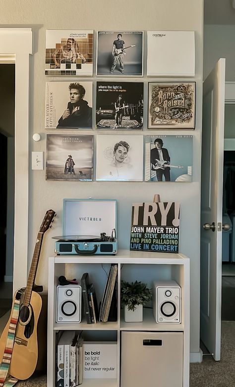 John Mayer Vinyl, Gabrielle Core, Gamer Bedroom, Mens Bedroom Decor, Music Corner, Diy Room Decor For Teens, Music Room Decor, Room Wall Painting, Retro Room