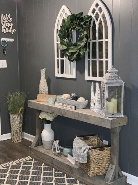 Outdoor Entryway Ideas, Farmhouse Entryway Ideas, Hallway Entry, Chic Living Room Decor, Adobe Home, Outdoor Entryway, Farmhouse Entryway, Restroom Decor, Dining Room Table Decor