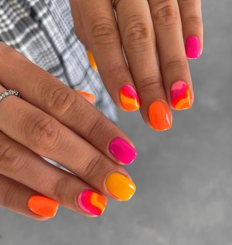 Bio Sculpture Gel Nails, Short Nail Manicure, Multicolored Nails, Summery Nails, Vibrant Nails, Colour Combo, Nails Summer, Short Nail Designs, Pink Acrylic Nails