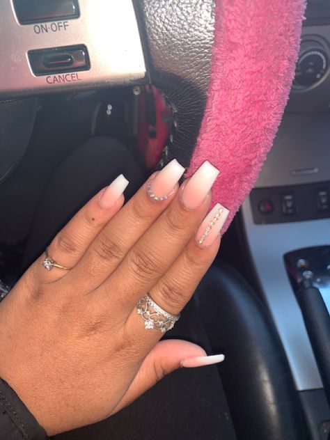 Pink And White Ombre Nails Rhinestones, Cute Arclyc Nails Medium Length, Pink And White Ombré Nails With Rhinestones, White With Rhinestones Nails, Medium Length Nails With Rhinestones, Ombré Nails With Rhinestones, Medium Length Square Nails Acrylic Baddie, Medium Ombre Nails, Ombré Nails With Gems