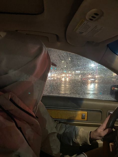 Rainy Night Aesthetic Couple, Late Night Car Drives Aesthetic Rain, Rainy Date Aesthetic, Rain Date Aesthetic, Jakecore Aesthetic, Driving While Raining, Rainy Night Drive Aesthetic, Rainy Day With Boyfriend, Chill Kpop Aesthetic