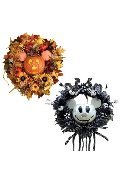 Mickey Wreaths Pumpkin Mickey, Mickey Wreath, Spooky Home Decor, Halloween Things, Set The Mood, Festive Treats, Disney Lover, Disney Halloween, Party Inspiration