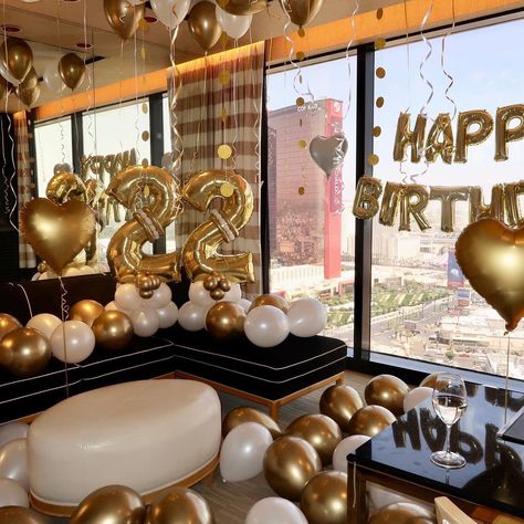 Birthday Cabin Trip Decorations, 24th Birthday Decorations, Bd Gifts, Luxury Birthday Party, Surprise Birthday Decorations, Gold Birthday Decorations, Birthday Theme Decoration, Birthday Room Decorations, Cabin Trip