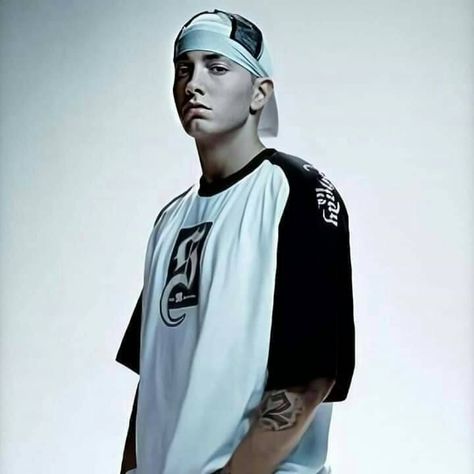 Eminem 2000s, Wallpaper Eminem, Eminem Style, Eminem Funny, The Slim Shady, The Eminem Show, Eminem Wallpapers, Eminem Photos, Eminem Rap