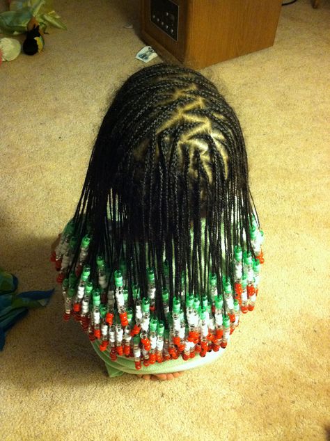 Savannah- red white and green beads for Christmas! :) Red Box Braids, Kids Hairstyle, Natural Hairstyles For Kids, Box Braid, Christmas Hairstyles, Pretty Braided Hairstyles, Braids With Beads, Princess Hairstyles