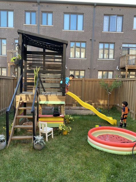 DIY Modern Play Set Free Building Plans - Hana's Happy Home Diy Playset Outdoor Cheap, Diy Backyard Playset, Diy Playset Outdoor, Playground Diy, Playset Plans, Backyard Playset, Free Building Plans, Diy Playground, Diy Accent Wall