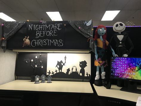 Nightmare Before Christmas Cubicle Decor, Nightmare Before Christmas Office Decor, Nightmare Before Christmas Decor, Diy Nightmare Before Christmas, Halloween Cubicle, Christmas Desk Decorations, Christmas Cubicle, Christmas Cubicle Decorations, Diy Christmas Backdrop