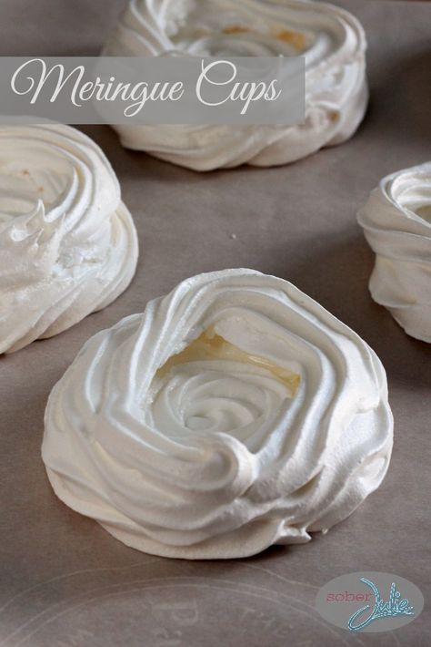 meringue cups WM Meringue Cups, Harley Pasternak, Best Gluten Free Cookies, Meringue Desserts, Gluten Free Cookie Recipes, Gluten Free Sweets, Dessert Dishes, Cake Mix Cookies, Dessert Bread