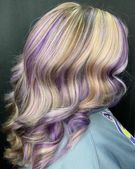 Blonde and Purple Hair Idea Hairstyles With Purple Highlights, Hairstyles With Purple, Purple And Blonde Hair, Blonde And Purple Hair, Blonde And Purple, Dark Purple Highlights, Lilac Highlights, Violet Highlights, Purple Brown Hair