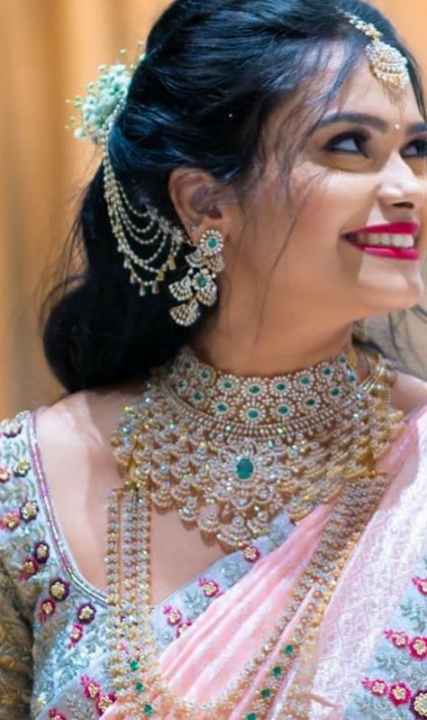 Reception Jewellery Bridal Jewelry, Wedding Jewelry Sets Bridal Jewellery, Bridal Diamond Necklace, Bridal Necklace Designs, Bridal Jewels, Diamond Wedding Jewelry, Jewellery Bridal, Beadwork Embroidery, Diamond Necklace Designs