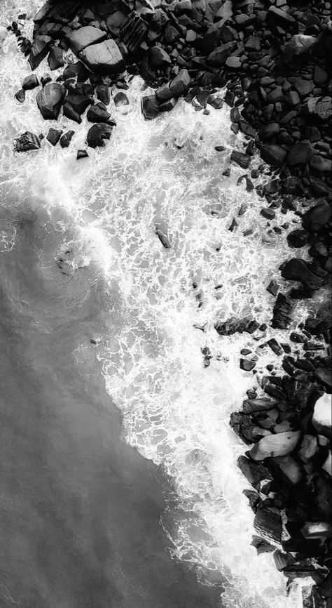 Black Beach Wallpaper, Wallpaper Beach, Screen Wallpapers, Black Beach, Wallpaper For Iphone, Cool Wallpapers, Ocean Wallpaper, Dark Wallpaper Iphone, Beach Wallpaper