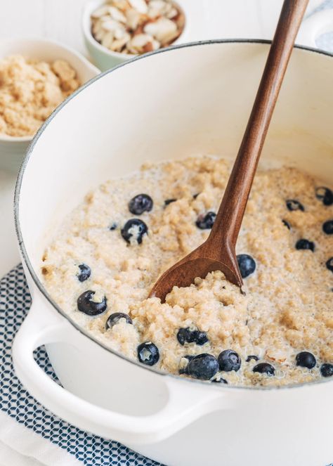 Did you know that you can turn quinoa into a sweet porridge for breakfast? Packed with protein and nutrients, this hearty, gluten-free Blueberry Breakfast Quinoa recipe is one of my favorite healthy ways to start the day. #breakfast #quinoa #healthyrecipes Quinoa Recipes Healthy Easy, Mthfr Diet, Sweet Porridge, Quinoa Recipes Breakfast, Breakfast Quinoa, Quinoa Recipes Healthy, Quinoa Recipe, Gluten Free Breakfast, Quinoa Breakfast