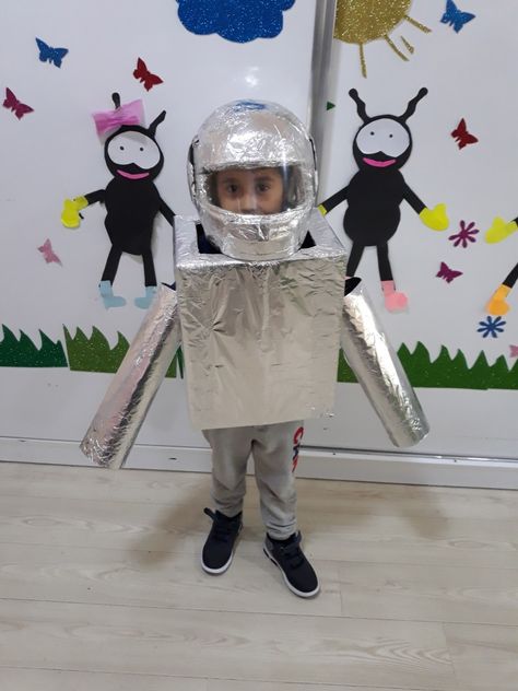 Fancy Dress Costumes Kids, Fun Rainy Day Activities, Planet Crafts, Gold Investments, Bird Migration, Cute Love Quotes For Him, Kindergarten Activities, Projects For Kids, Solar System