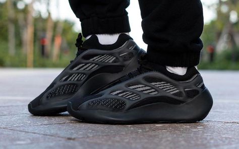 An on-foot look at the Yeezy 700 V3 "Alvah"... These are a MUST COP 🖤  https://t.co/9CaotRrogK https://t.co/dKr95CEmkJ Yeezy 700 V3 Alvah Outfit, Yeezy 700 V3 Alvah, Yeezy Vibes, Adidas Yeezy 700 V3, New Sneaker Releases, Adidas Yeezy 700, New Trainers, Streetwear Essentials, High Fade